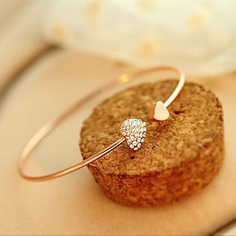 14k Gold Plated Minimalistic Diamond Heart Bracelet